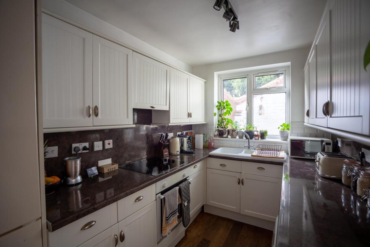 Hereford City - St Owens Terrace - Comfortable & Spacious Well Presented Three Storey House, Perfect For A Weekend Away & Exploring The City On Foot - Hosted By Rentmyhouse Exterior foto